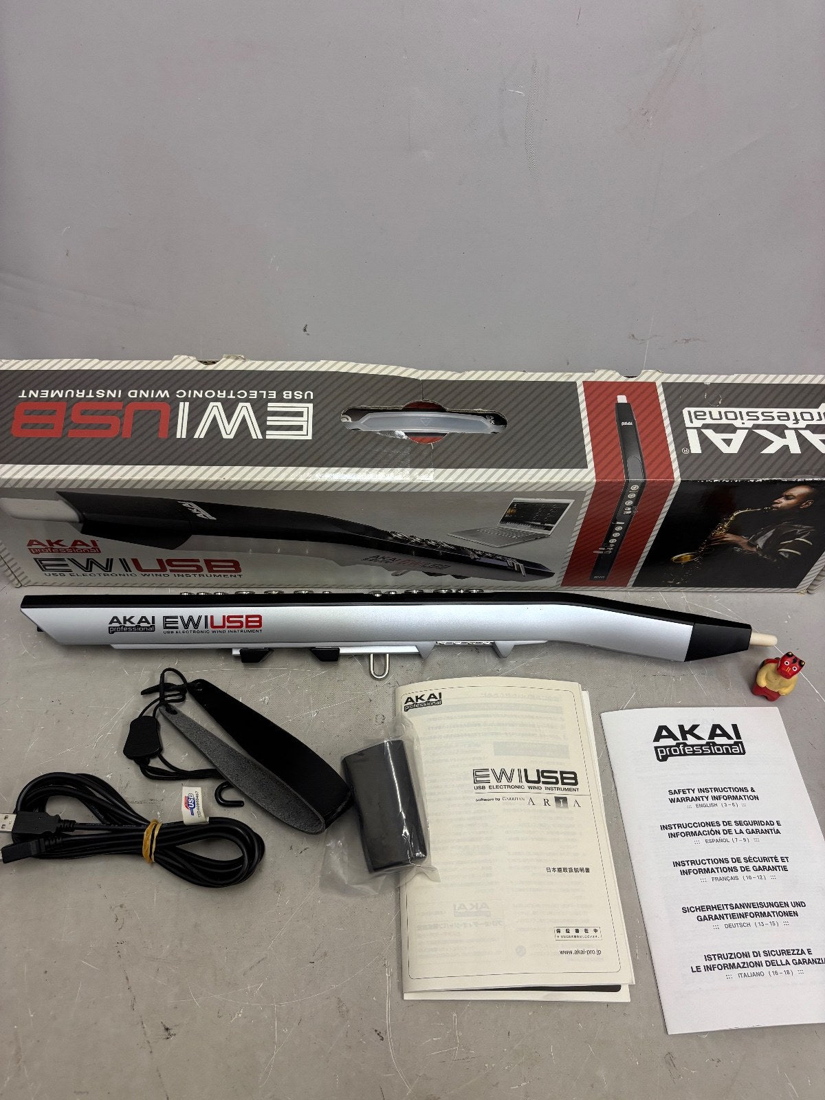 Akai EWI USB Electronic Wind Instrument with Accessories for Music Production