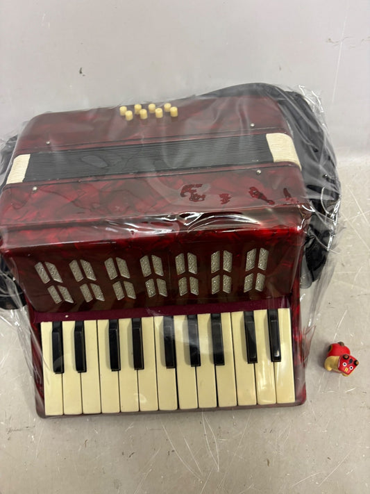 Yamaha accordion mini 8 bass red