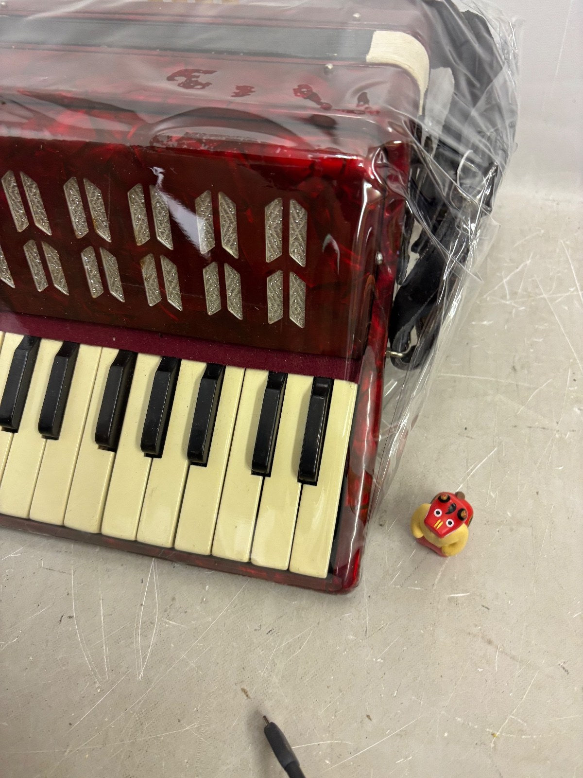 Yamaha accordion mini 8 bass red