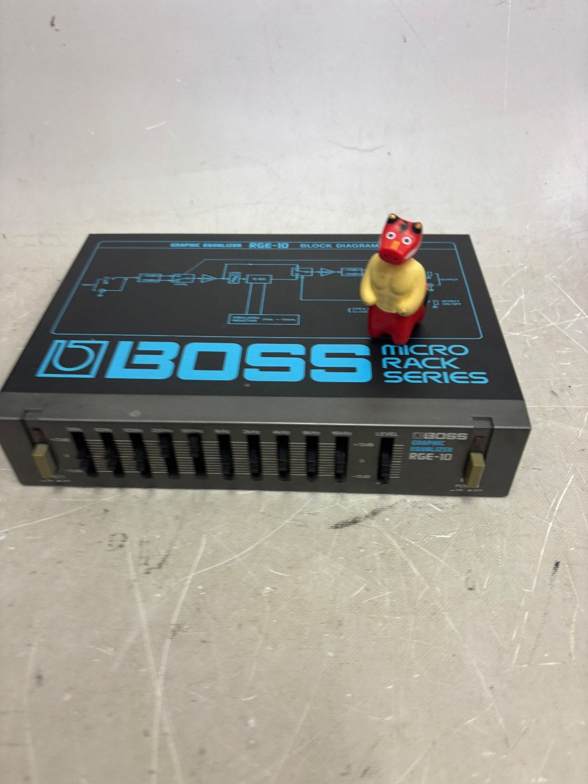 BOSS RGE-10 Digital Chorus Ensemble Micro Rack Guitar Effects Used JPN