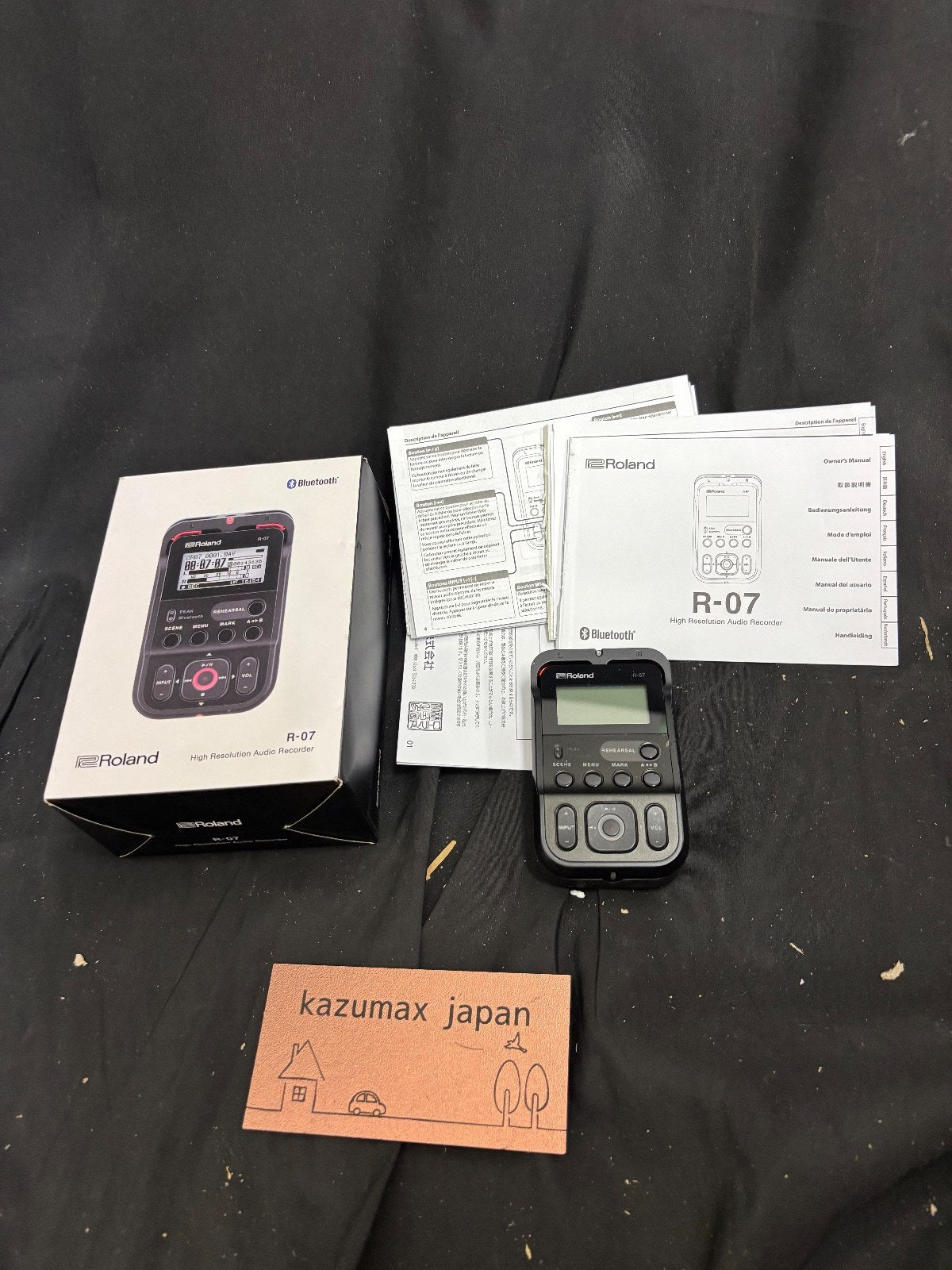 Roland R-07 High Resolution Portable Audio Recorder Bluetooth Recorder with Box