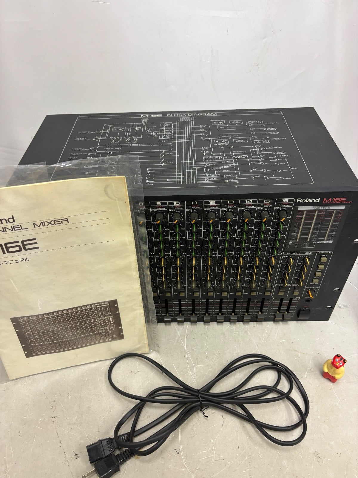 Roland M-16E Analog Mixer