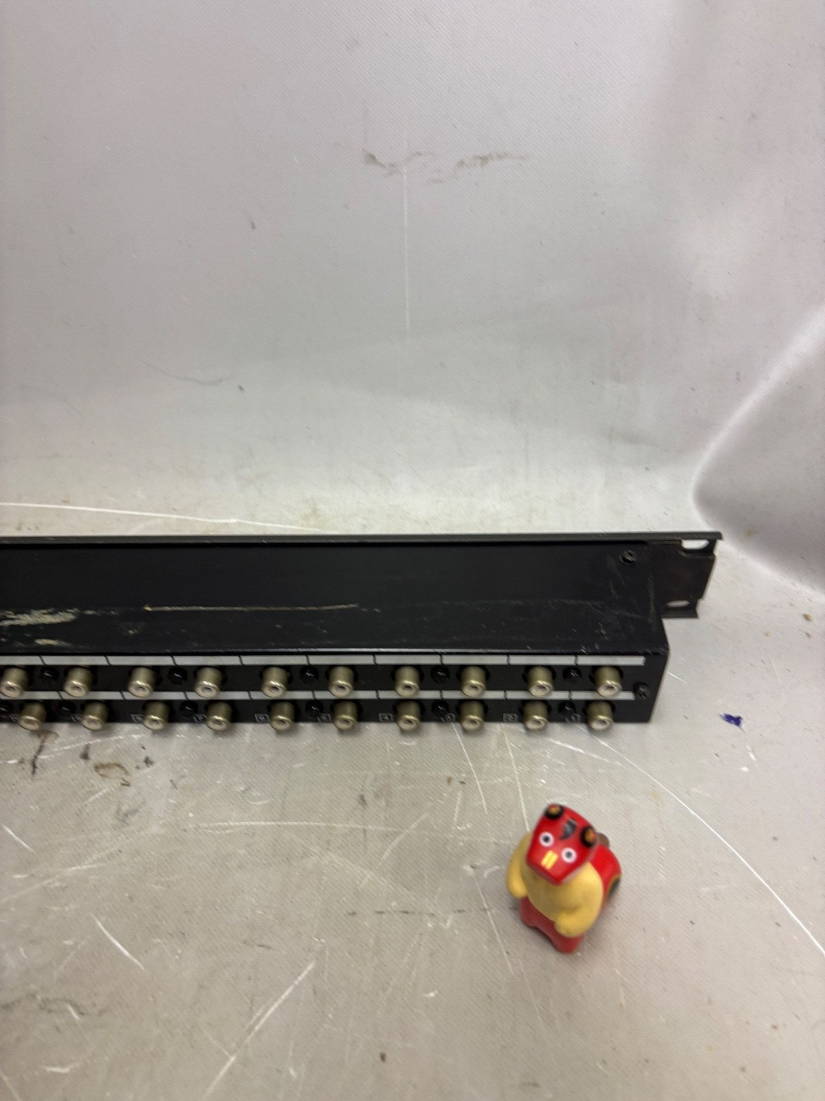 Fostex Model 3010 RCA Patchbay – 16 Channel – Rackmount – Made in Japan