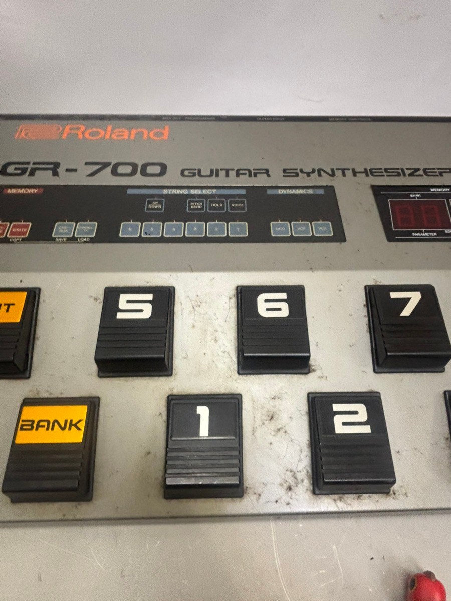 Vintage Roland GR-700 Analog Guitar Synthesizer 1980’s Powers On