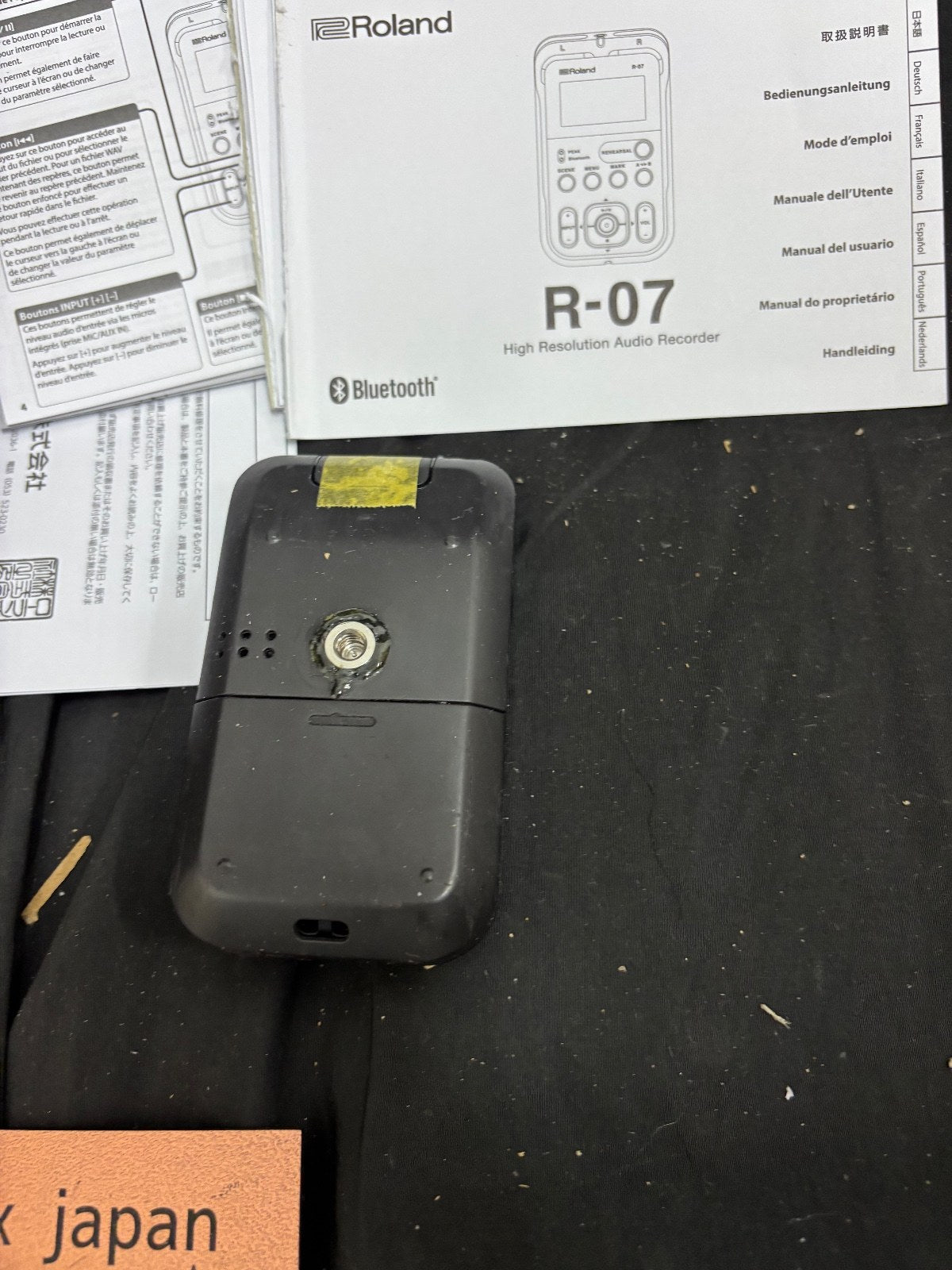 Roland R-07 High Resolution Portable Audio Recorder Bluetooth Recorder with Box