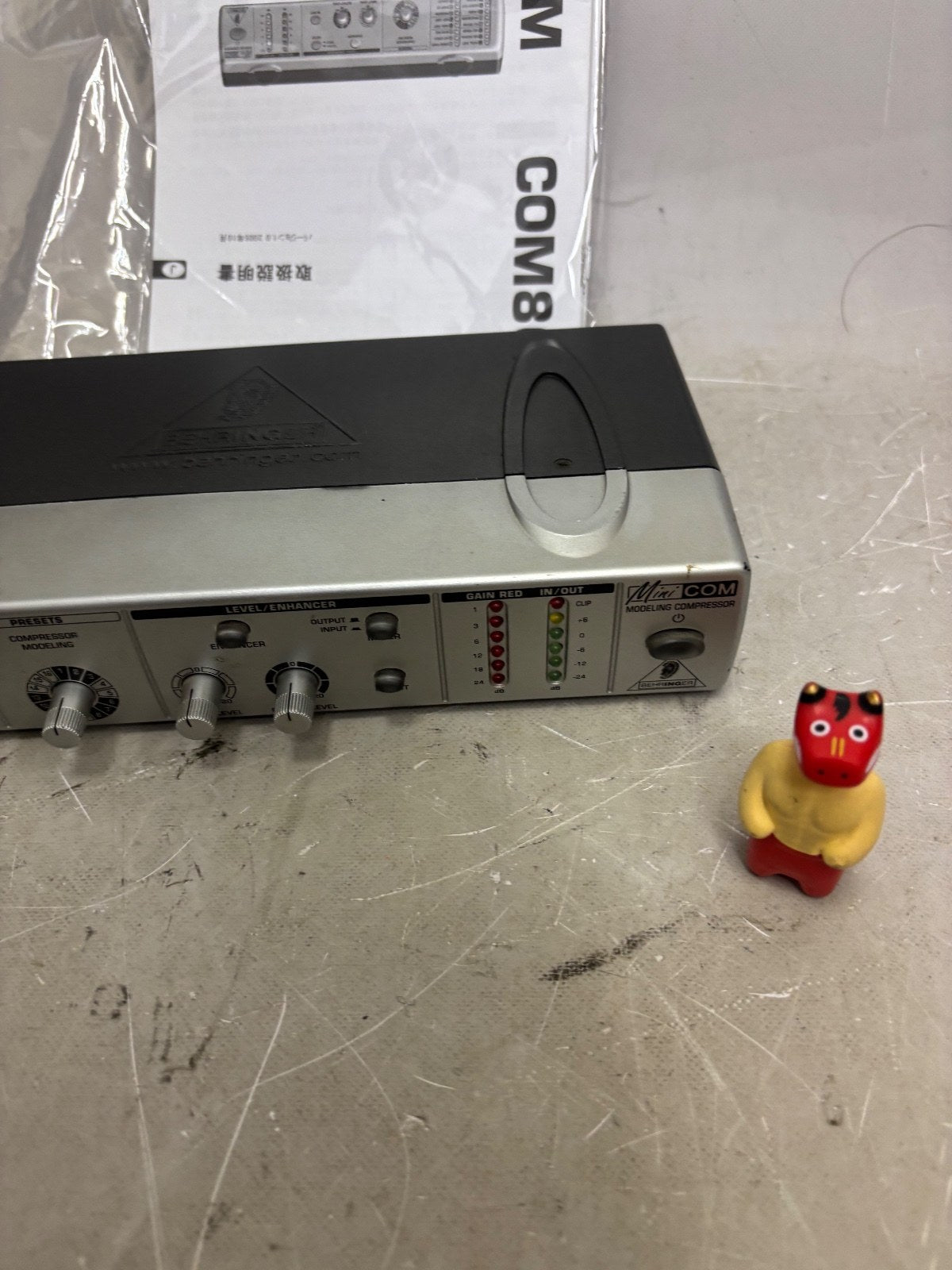 Behringer COM800 Mini Compressor/Graphic Equalizer Ultra-Compact from Japan