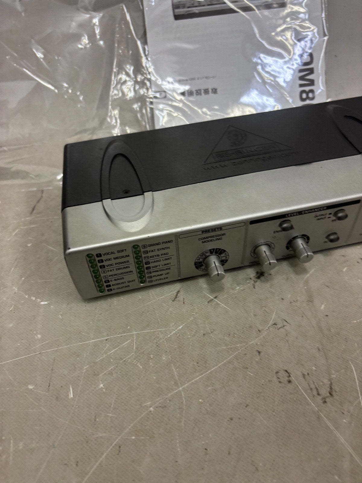 Behringer COM800 Mini Compressor/Graphic Equalizer Ultra-Compact from Japan