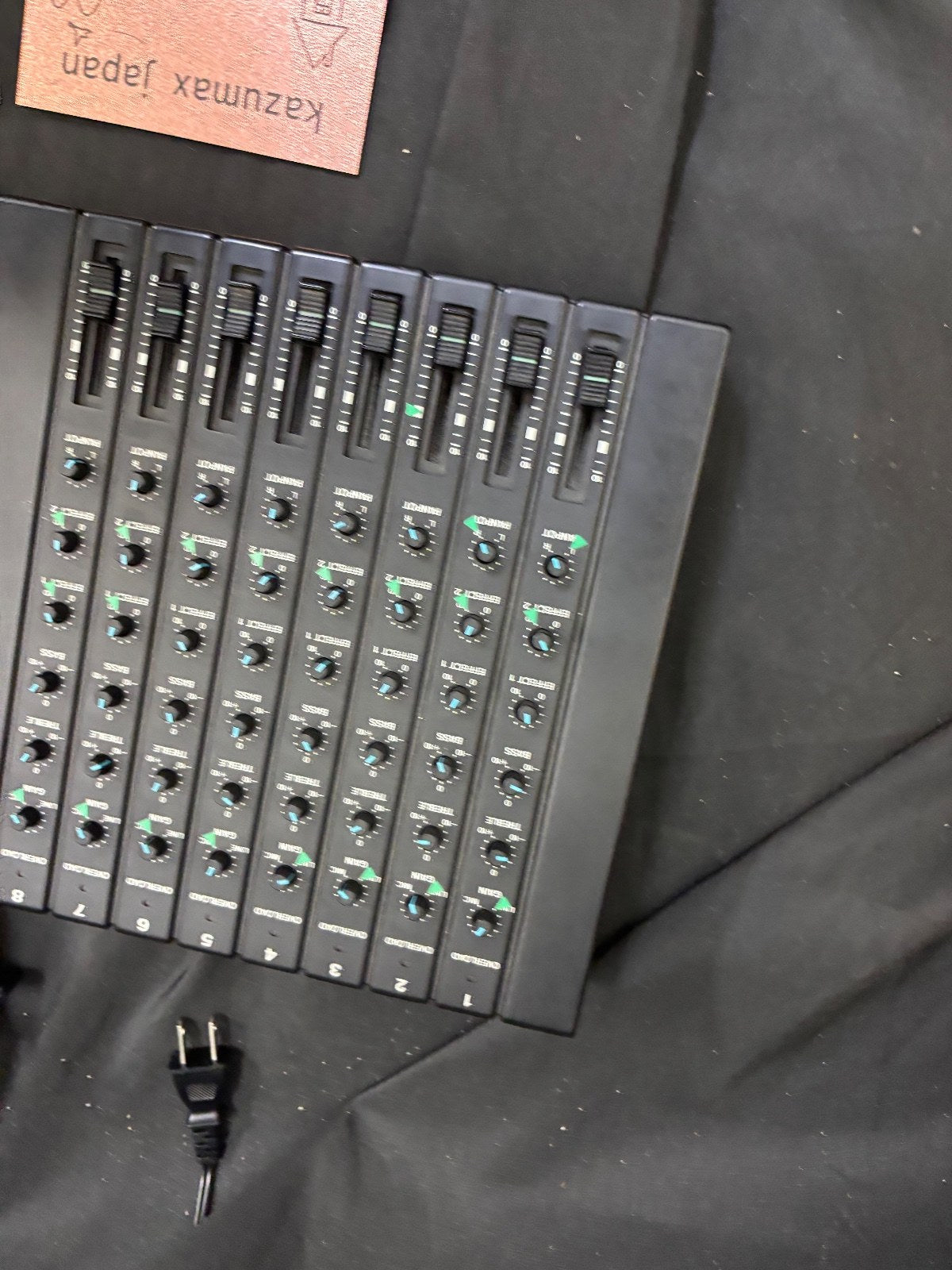 BOSS BX-8 8Ch Compact Stereo Mixer with adapter