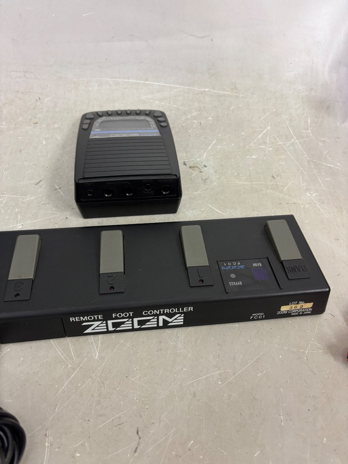 Zoom 9000 Guitar Multi Effects Processor with FC01 Foot Controller from Japan