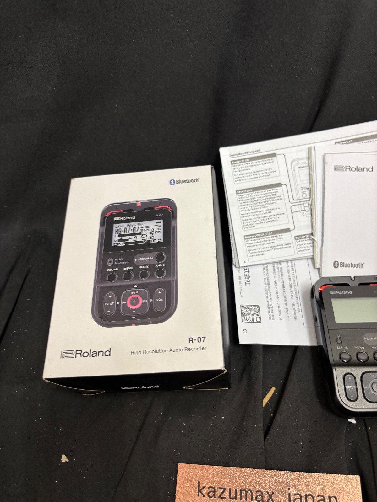 Roland R-07 High Resolution Portable Audio Recorder Bluetooth Recorder with Box