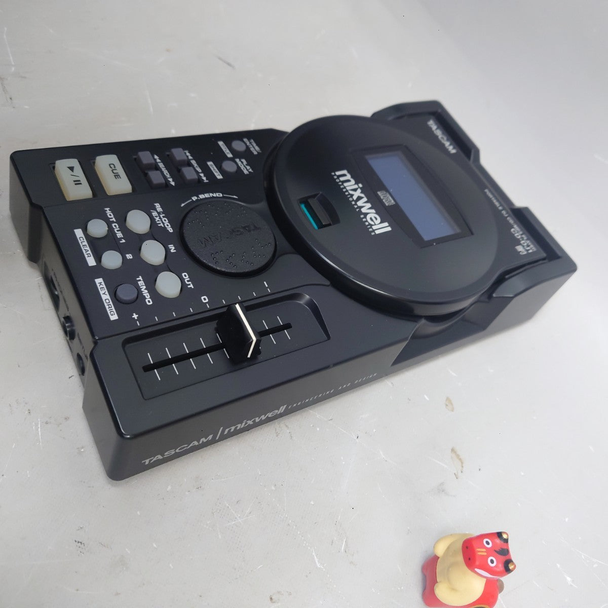 Tascam CD-DJ1 Mixwell Portable DJ CD Player Sampler Controller