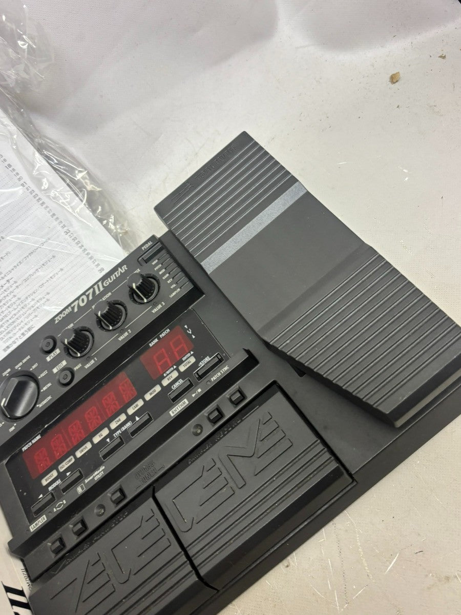 Zoom 707II Guitar Multi Effects Processor Pedal from Japan