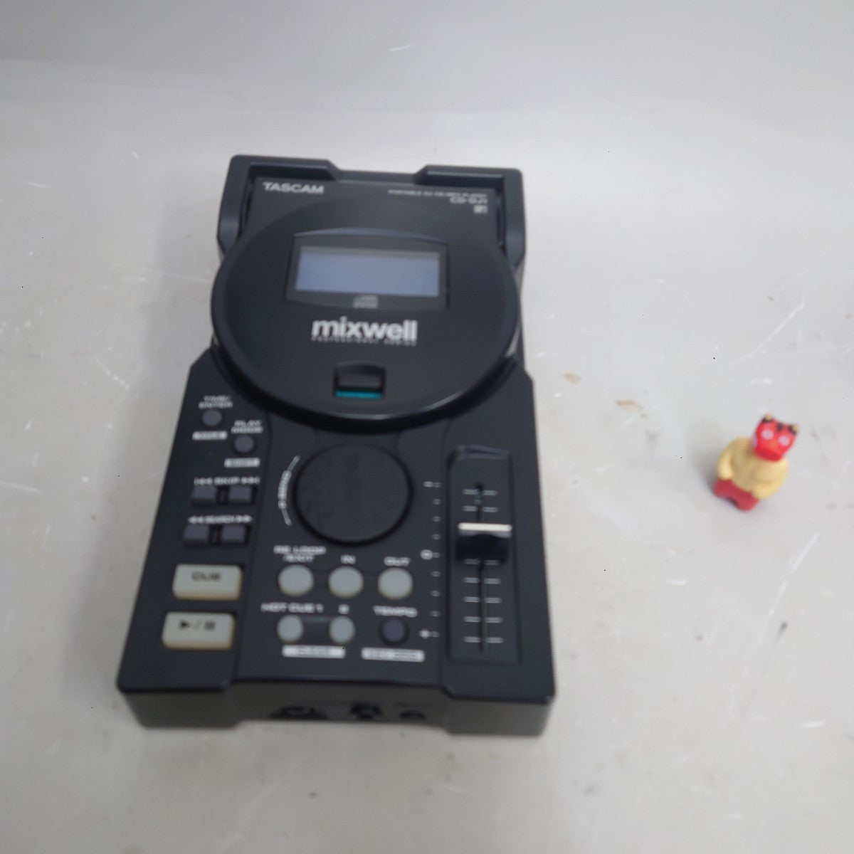 Tascam CD-DJ1 Mixwell Portable DJ CD Player Sampler Controller