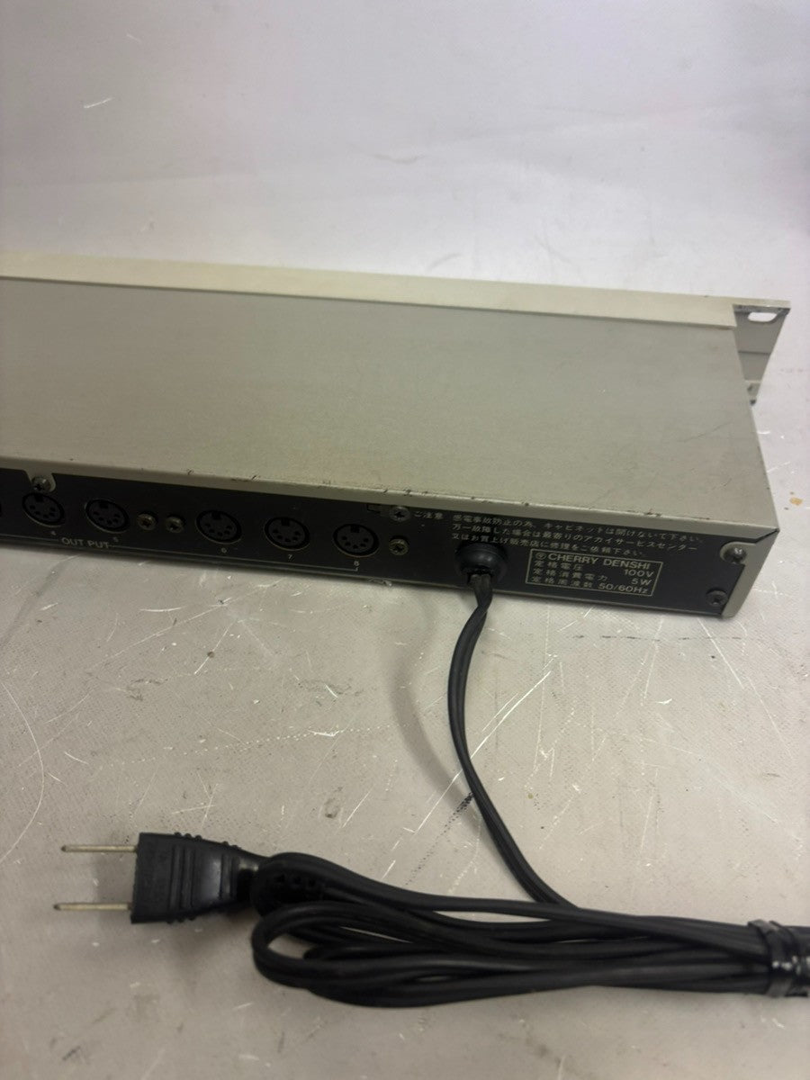 Akai ME30P II MIDI Programmable Patch Bay 4 In 8 Out Tested from Japan