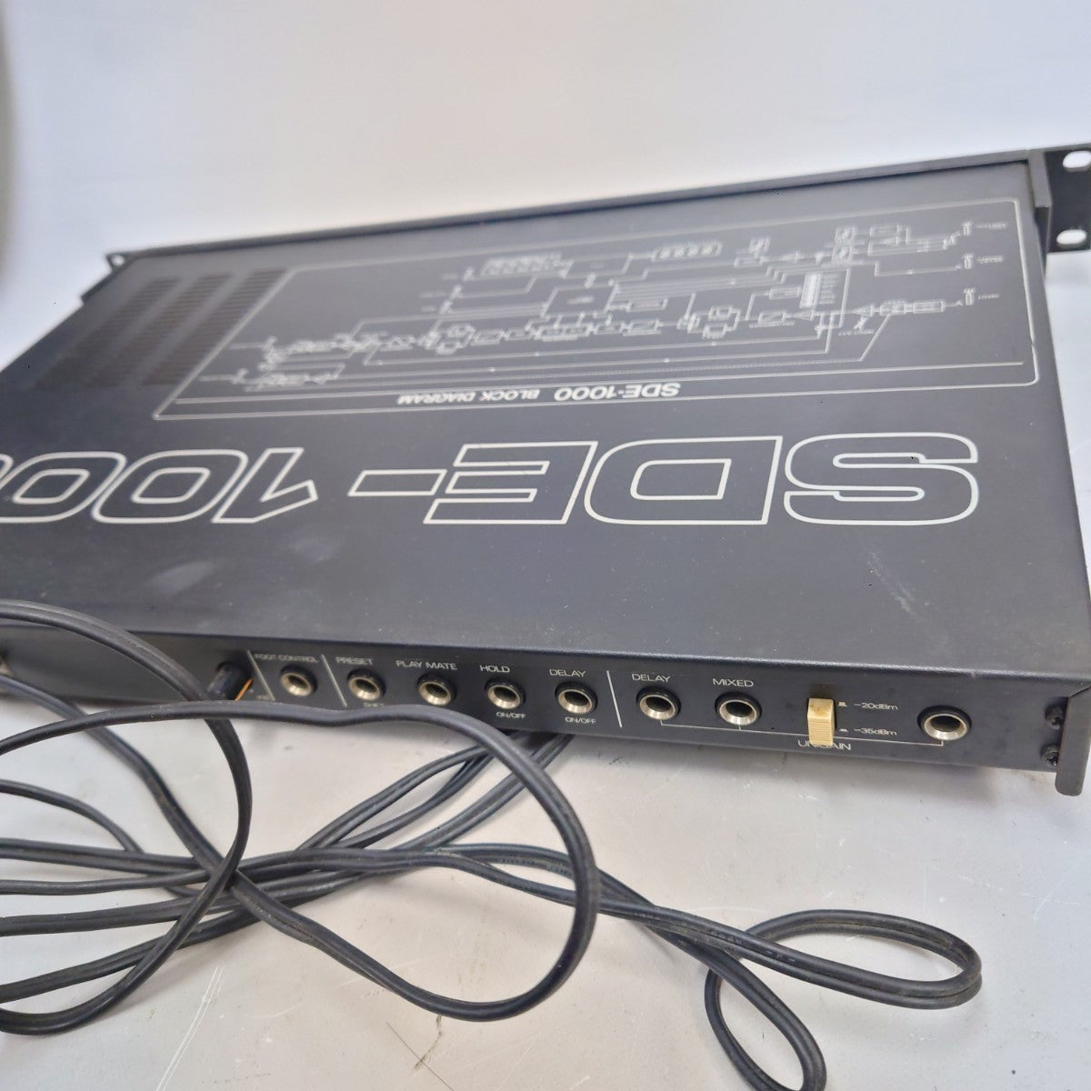 Roland SDE-1000 Digital Delay Rackmount Effect Processor from Japan