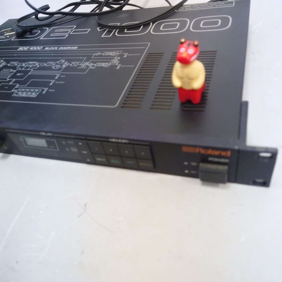 Roland SDE-1000 Digital Delay Rackmount Effect Processor from Japan