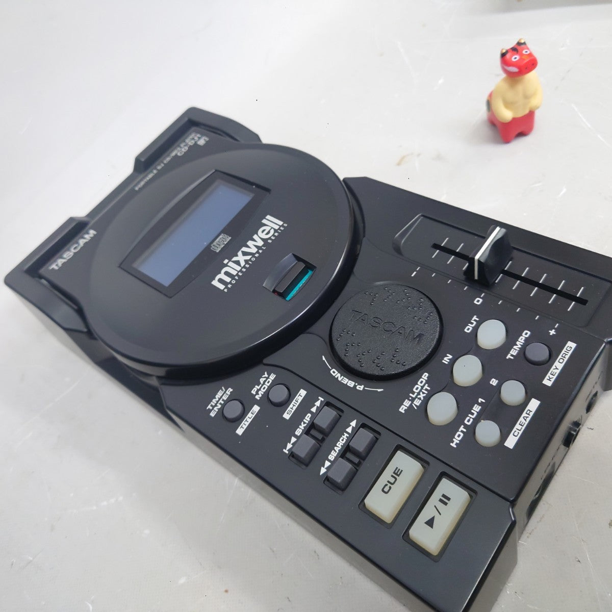 Tascam CD-DJ1 Mixwell Portable DJ CD Player Sampler Controller