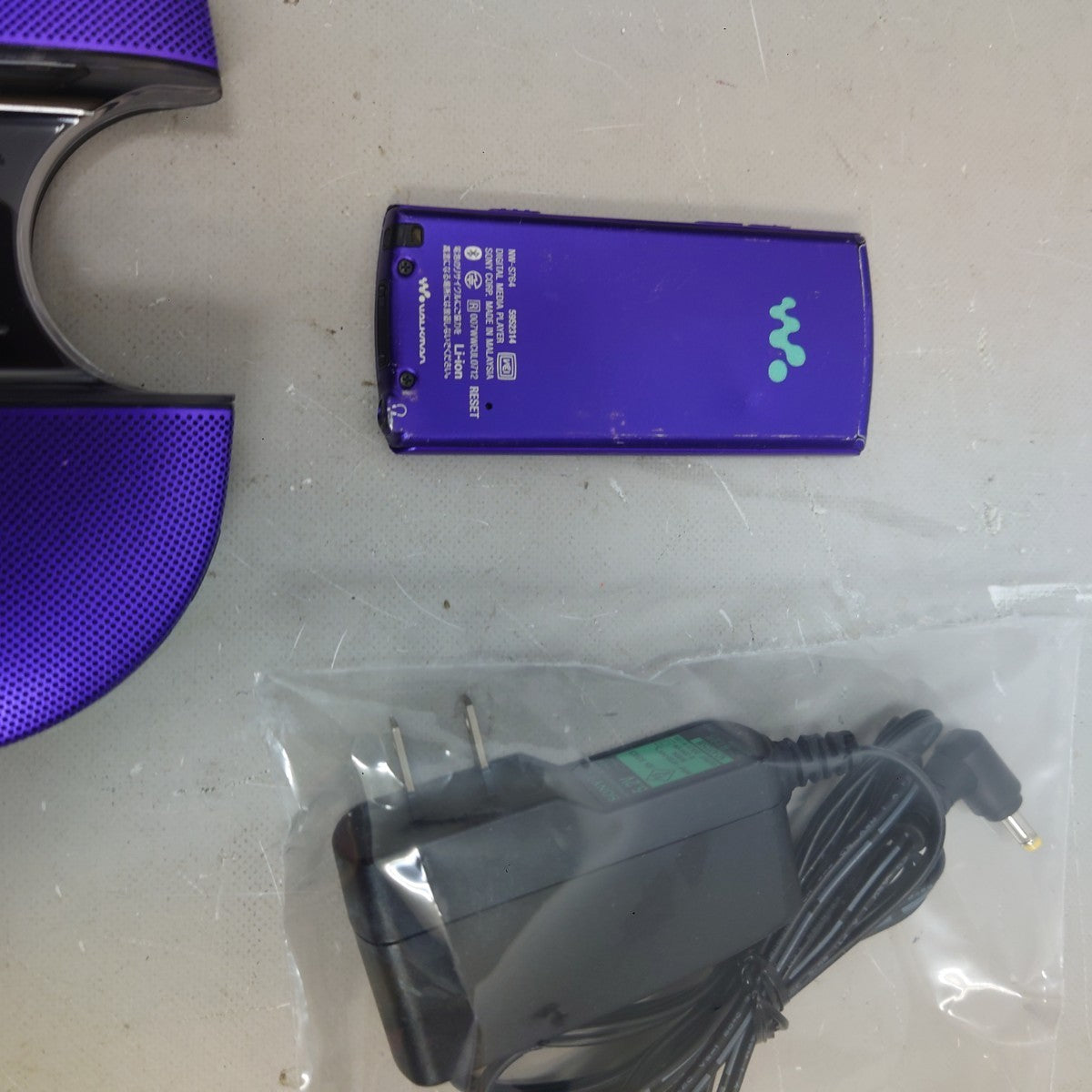 Sony Walkman NW-S764 Digital Music Player 8GB with Speaker Dock from Japan