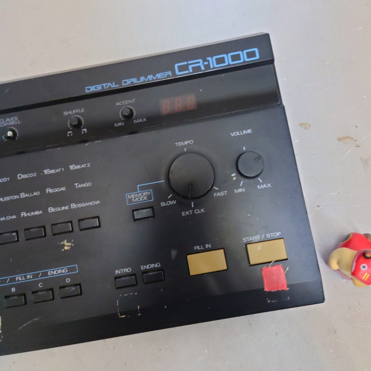 Roland CR-1000 Digital Rhythm Drum Machine Vintage Unit from Japan