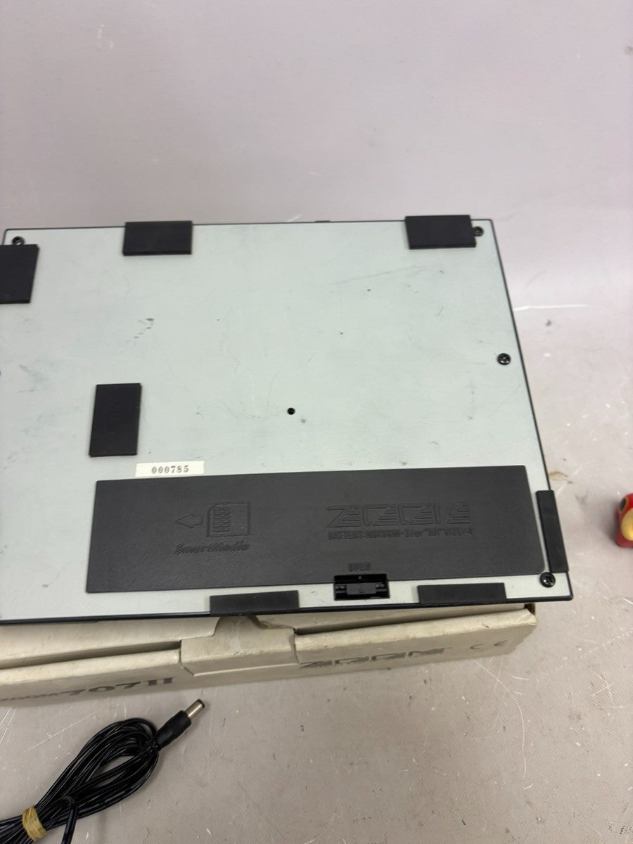 ZOOM 707 II Guitar Multi Effects Processor with Expression Pedal from Japan