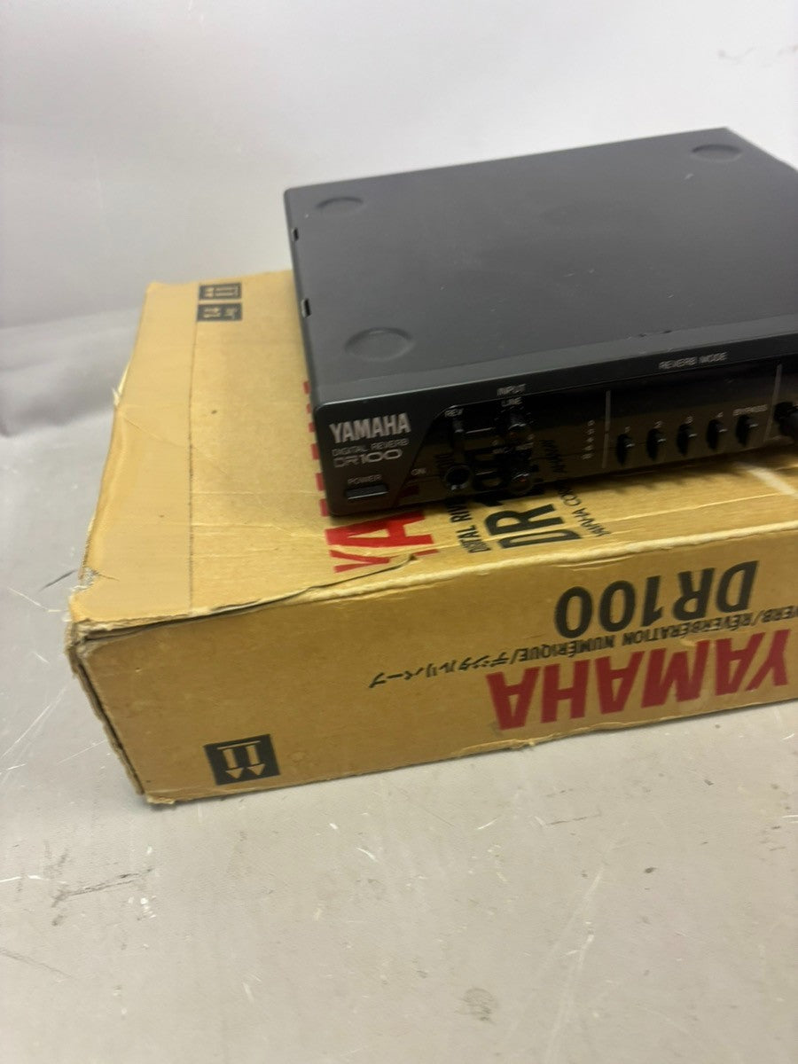 Yamaha DR100 Digital Reverb Effect Processor with Box Tested Japan