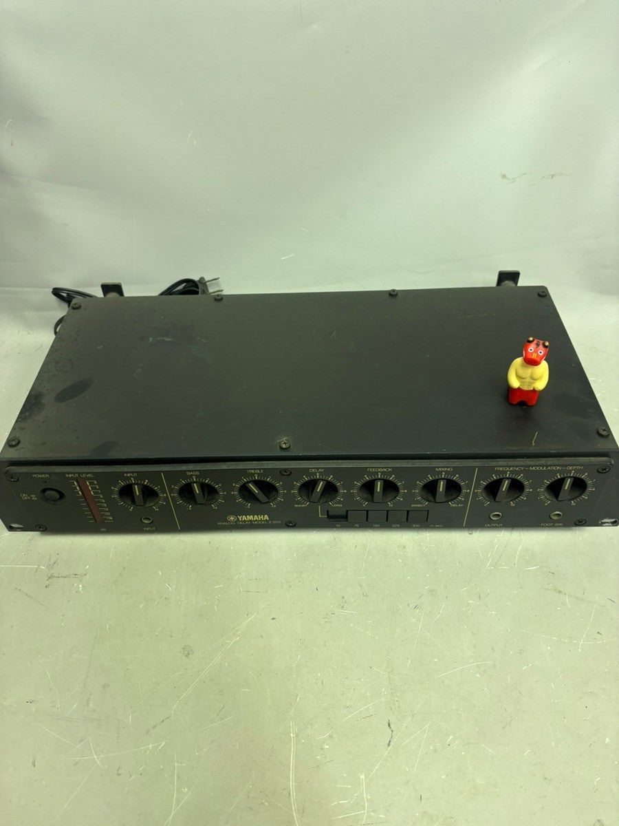Yamaha E1010 Analog Delay Rack Echo Unit Untested