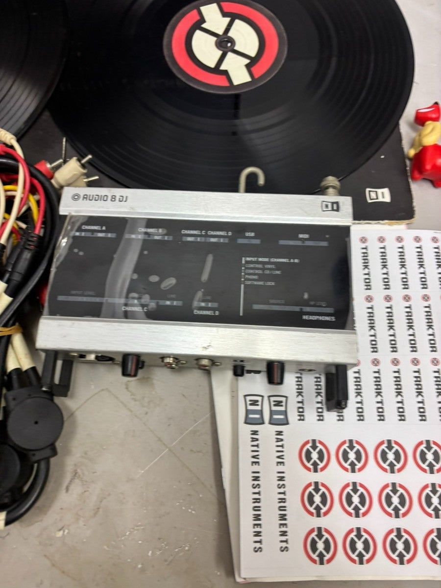 Native Instruments Audio 8 DJ Traktor Scratch Pro Vinyl Set Tested Working