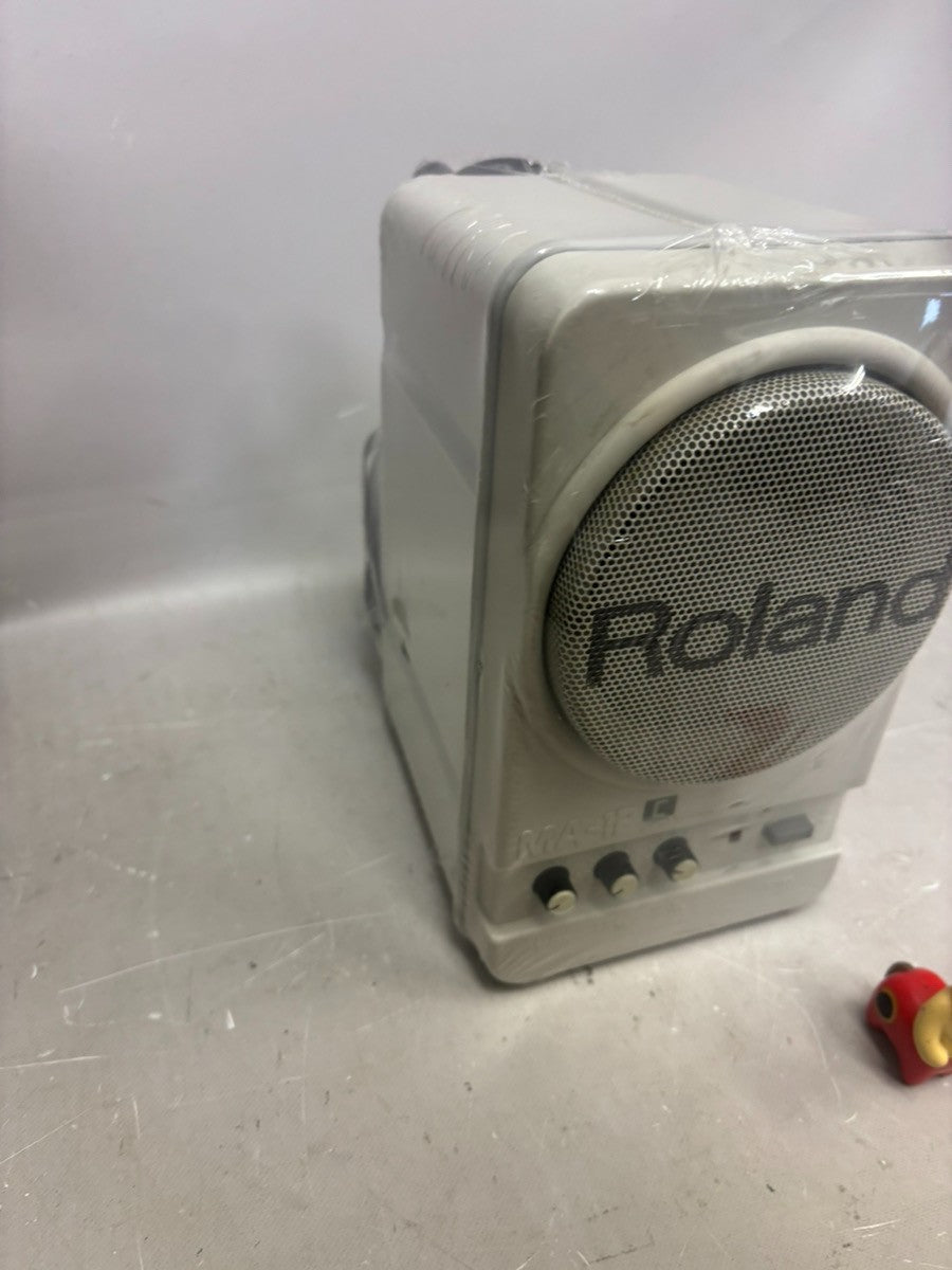 Roland MA-12C Stereo Micro Monitor Single Powered Speaker from Japan