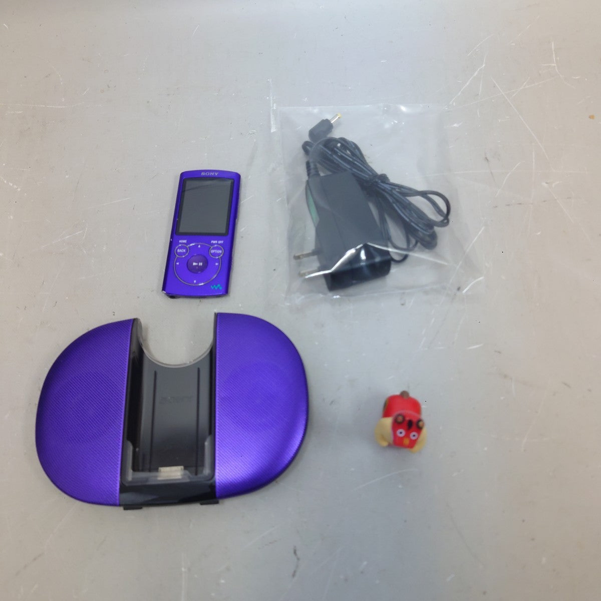 Sony Walkman NW-S764 Digital Music Player 8GB with Speaker Dock from Japan