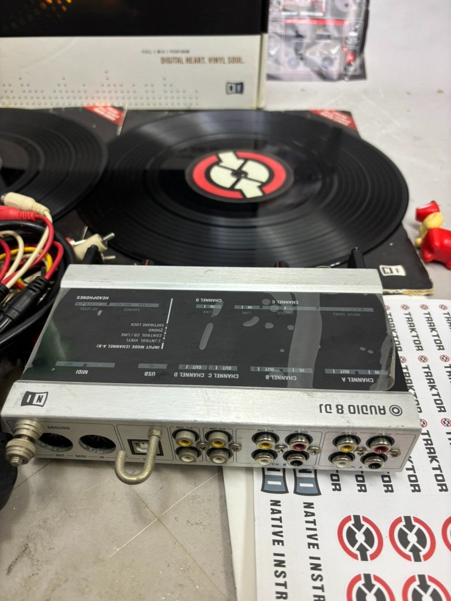 Native Instruments Audio 8 DJ Traktor Scratch Pro Vinyl Set Tested Working