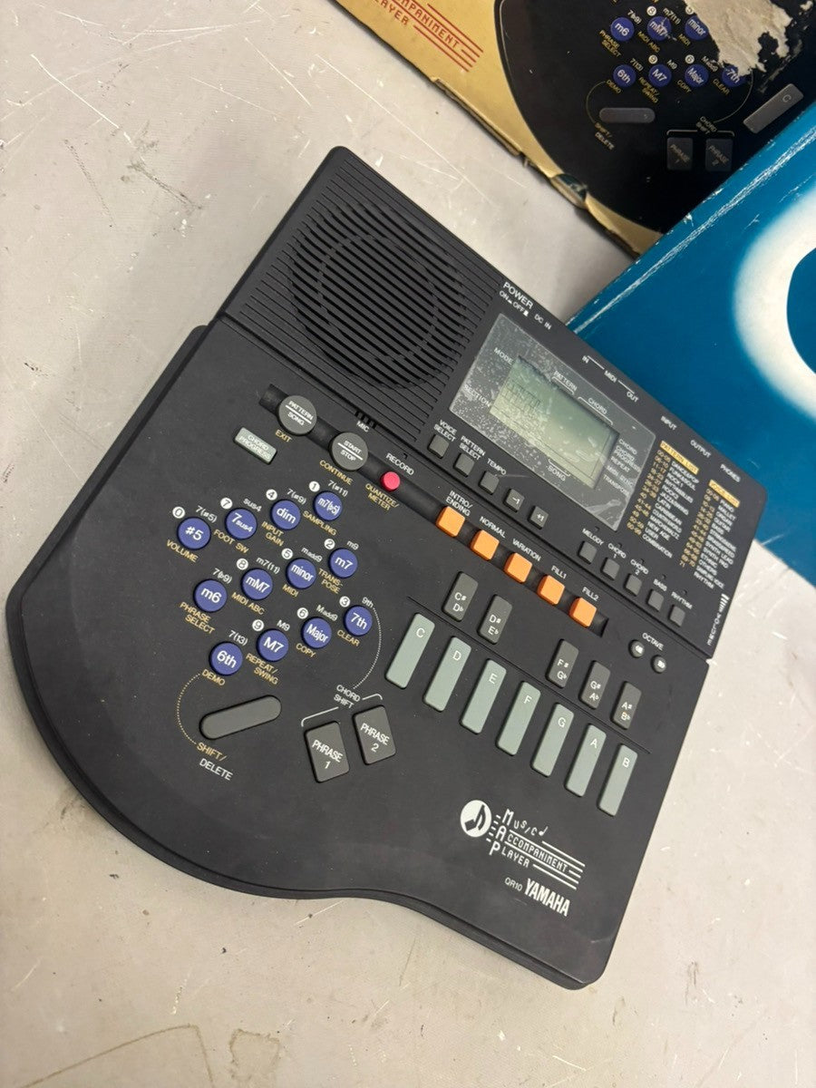 Yamaha QR-10 Music Accompaniment Player Rhythm Composer from Japan