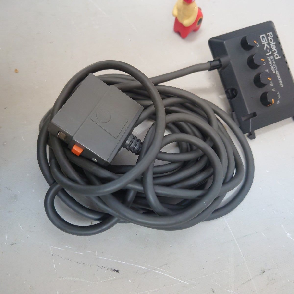 Roland GK-1 Guitar Synthesizer Driver Pickup Controller from Japan
