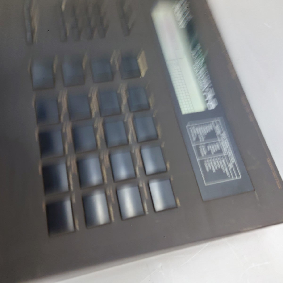 Roland R-8 Human Rhythm Composer Drum Machine from Japan