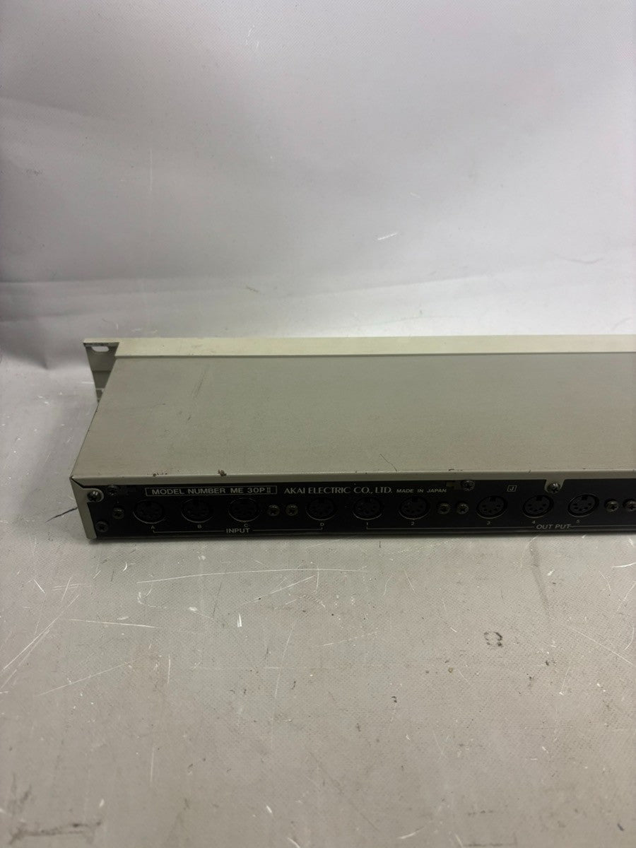 Akai ME30P II MIDI Programmable Patch Bay 4 In 8 Out Tested from Japan