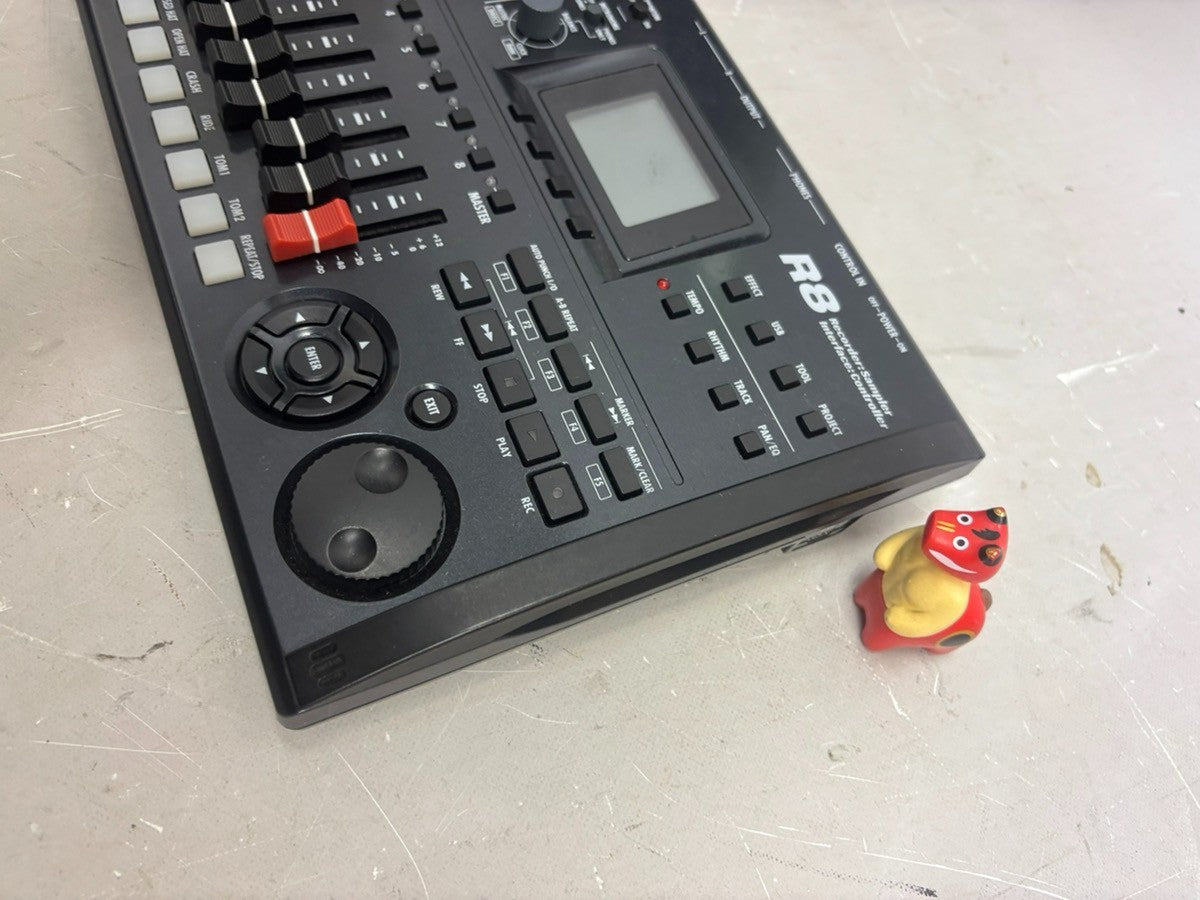Zoom R8 MultiTrak Recorder Audio Interface Controller Tested from Japan