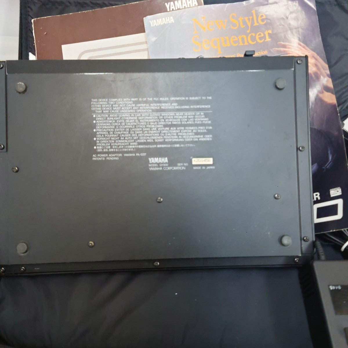 Yamaha QY300 Music Sequencer Sound Module Workstation Synthesize from Japan