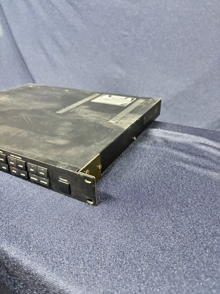 ROLAND SN-700 NOISE HUM ELIMINATOR free shipping