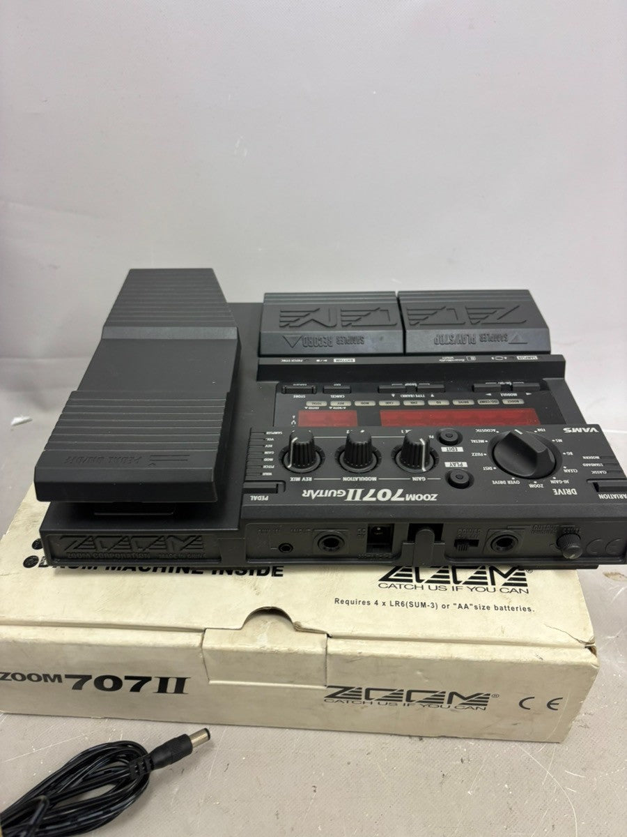 ZOOM 707 II Guitar Multi Effects Processor with Expression Pedal from Japan