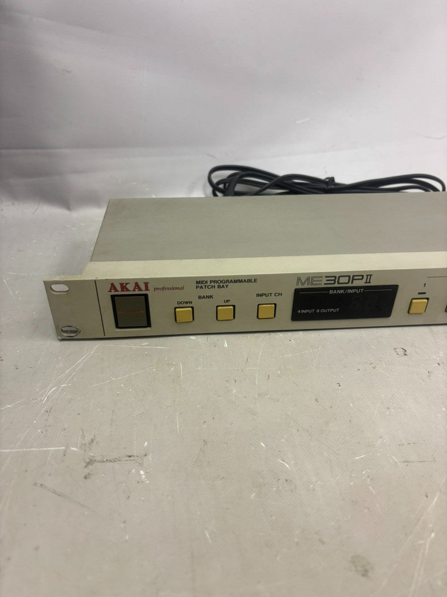 Akai ME30P II MIDI Programmable Patch Bay 4 In 8 Out Tested from Japan