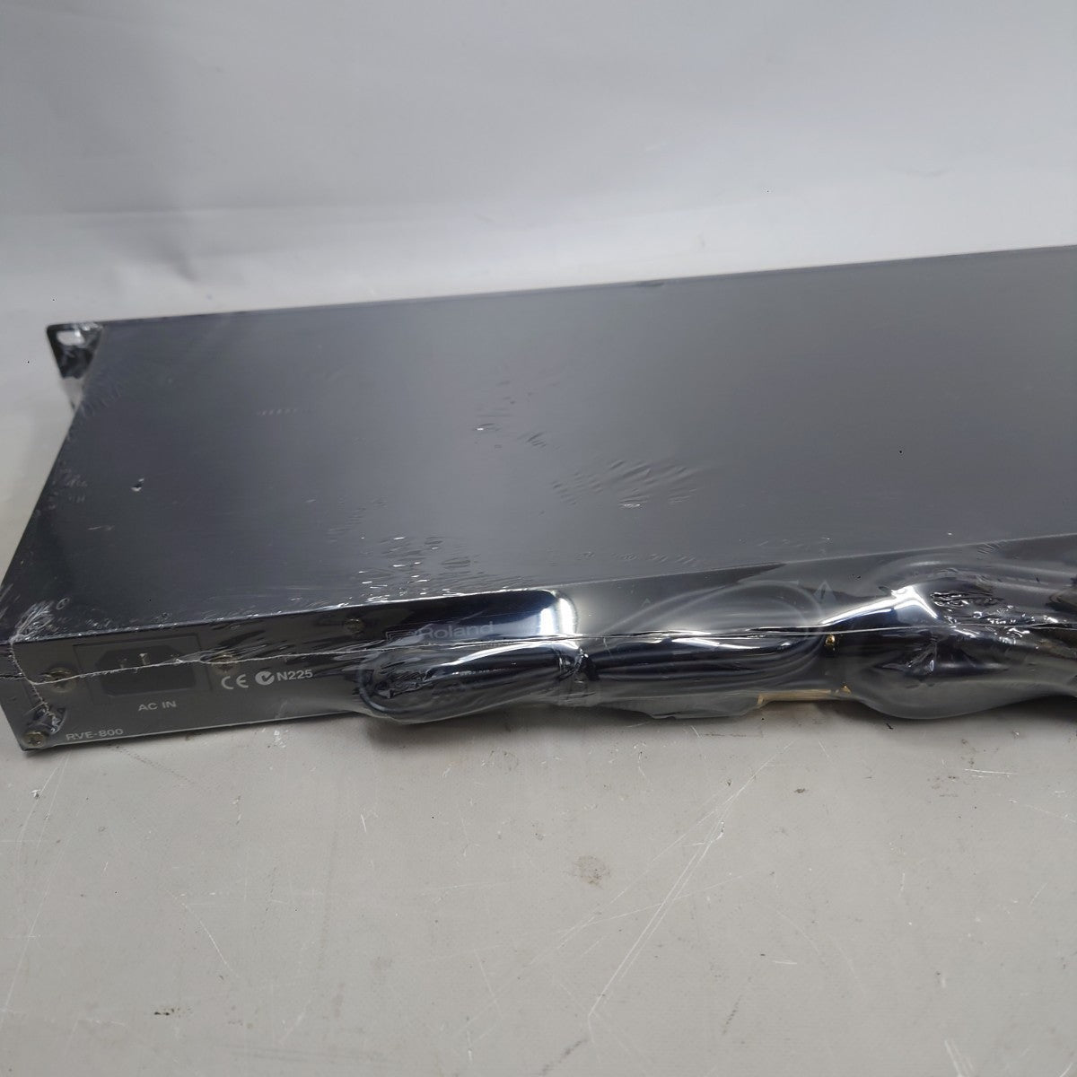 Roland RVE-800 Digital Reverb Processor Rack Unit for Studio from Japan