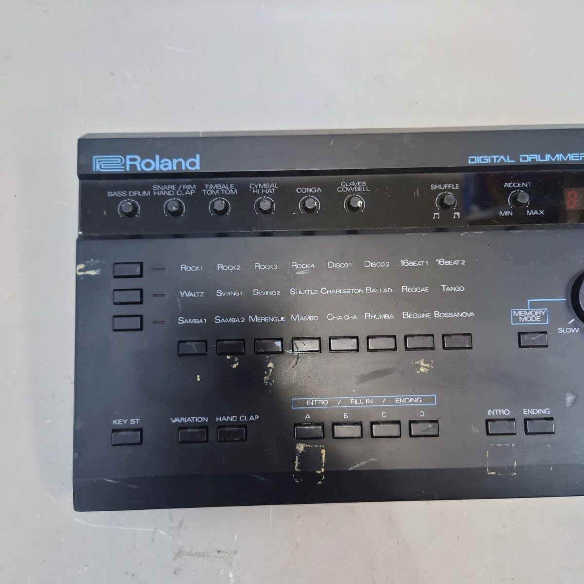 Roland CR-1000 Digital Rhythm Drum Machine Vintage Unit from Japan