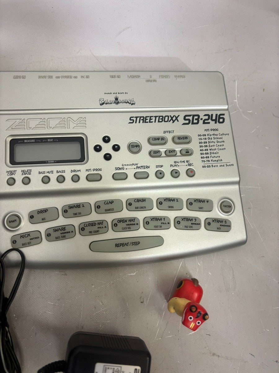 ZOOM SB-246 Streetboxx Drum Machine Groove Sampler from Japan
