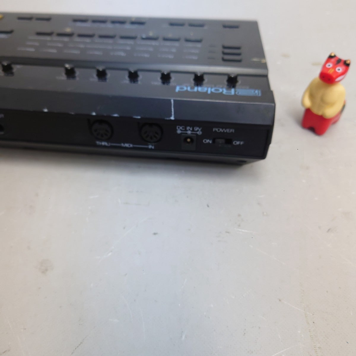 Roland CR-1000 Digital Rhythm Drum Machine Vintage Unit from Japan