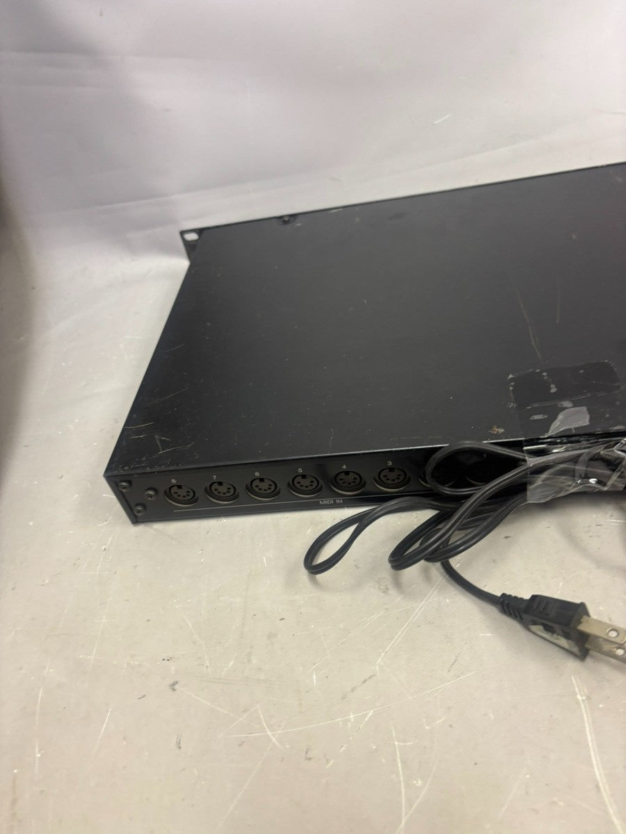 Yamaha MJC8 MIDI Junction Controller 8 In/Out Rack Mount Tested item