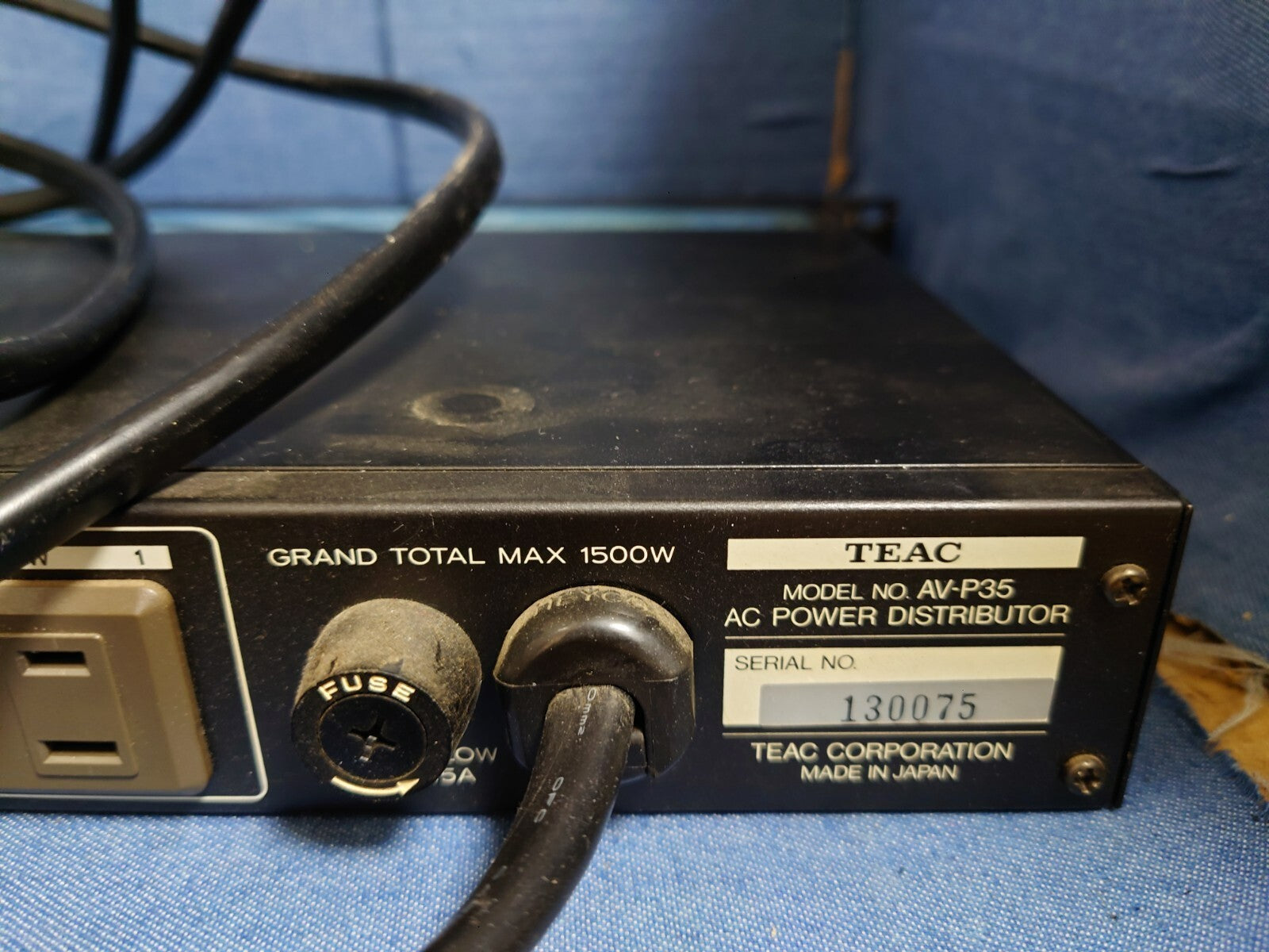 TEAC AV-P35 AC Power Distributor HI-FI Line Noise