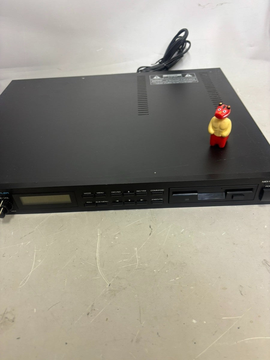 Roland S-330 Digital Sampling Module Rack Unit from Japan