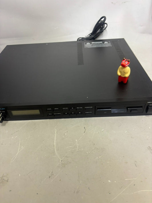 Roland S-330 Digital Sampling Module Rack Unit from Japan