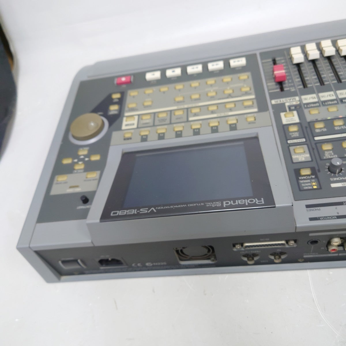 Roland VS-1680 24-Bit Digital Studio Workstation Multi-Track Recorder from Japan