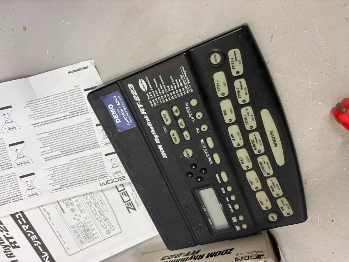 Zoom RT-223 RhythmTrak Drum Machine Bass Synth Untested from Japan
