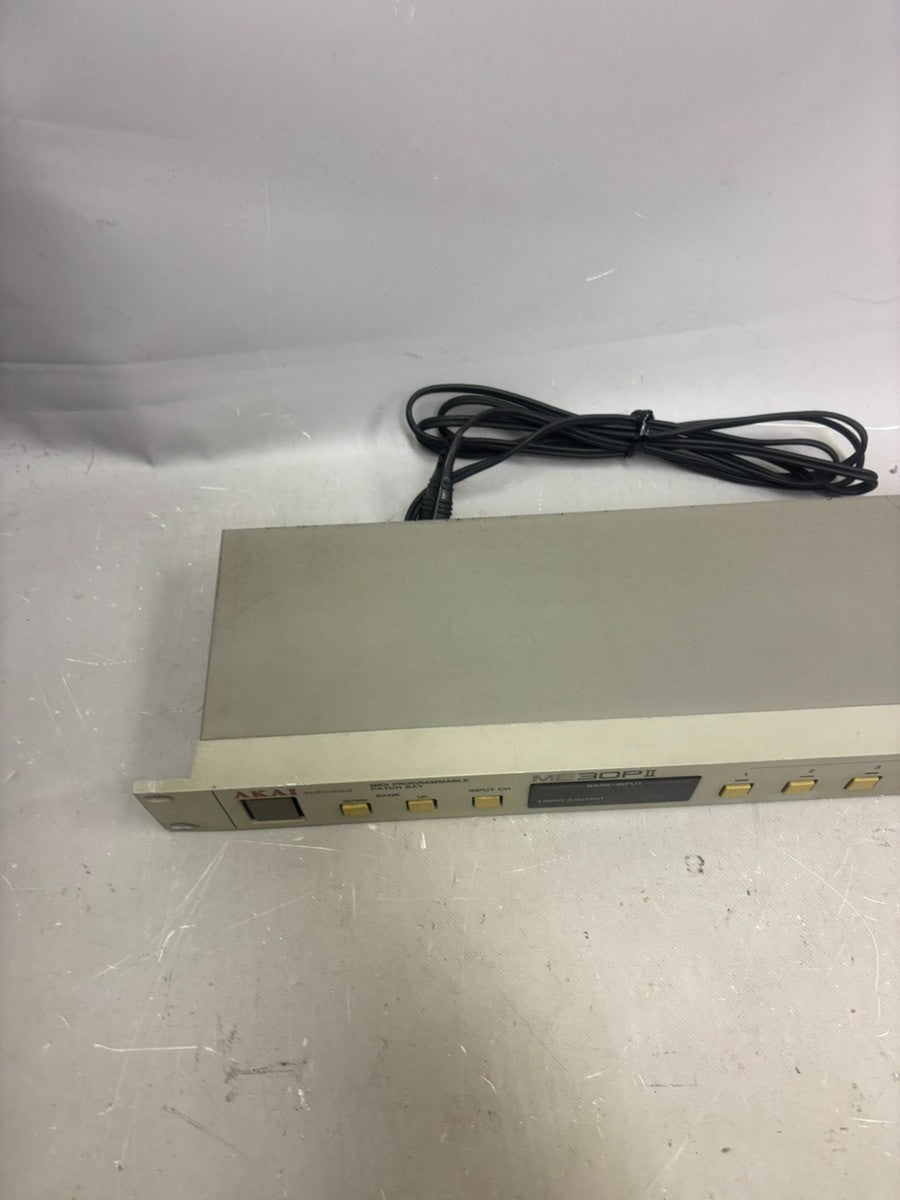 Akai ME30P II MIDI Programmable Patch Bay 4 In 8 Out Tested from Japan